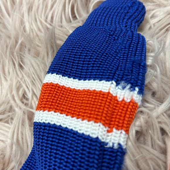 Oilers Hockey Sockey - Picture 7 of 7